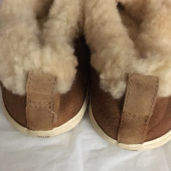 UGG SIZE 6 brown Tan use been wash - Picture 4 of 9